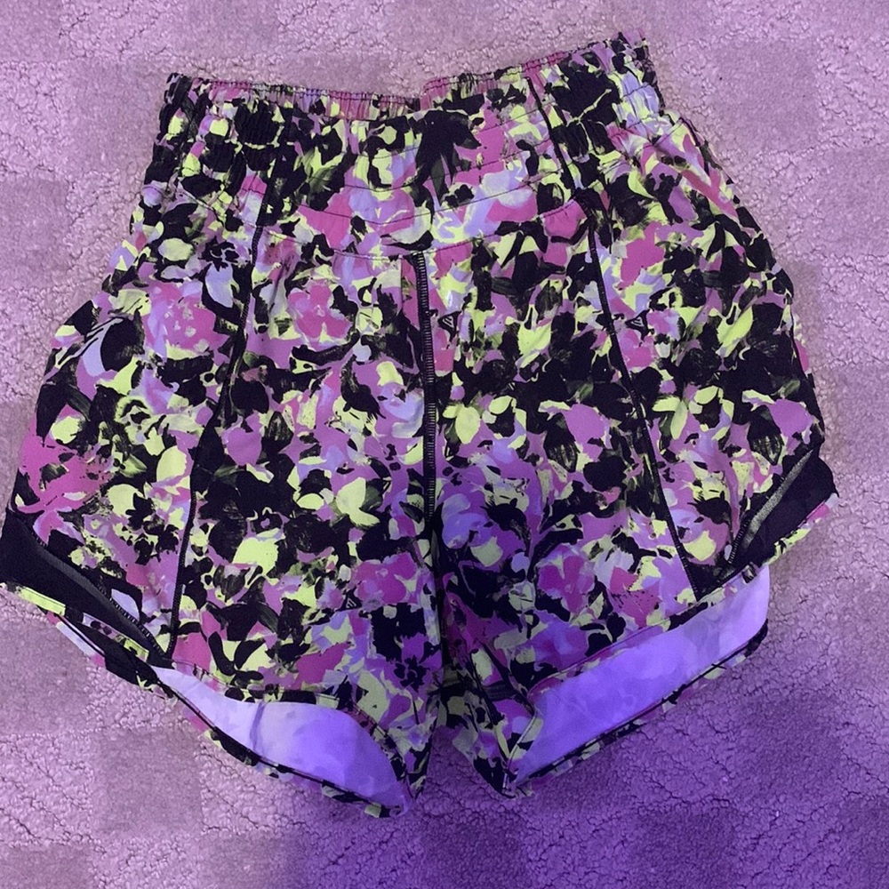 Lululemon shorty hots